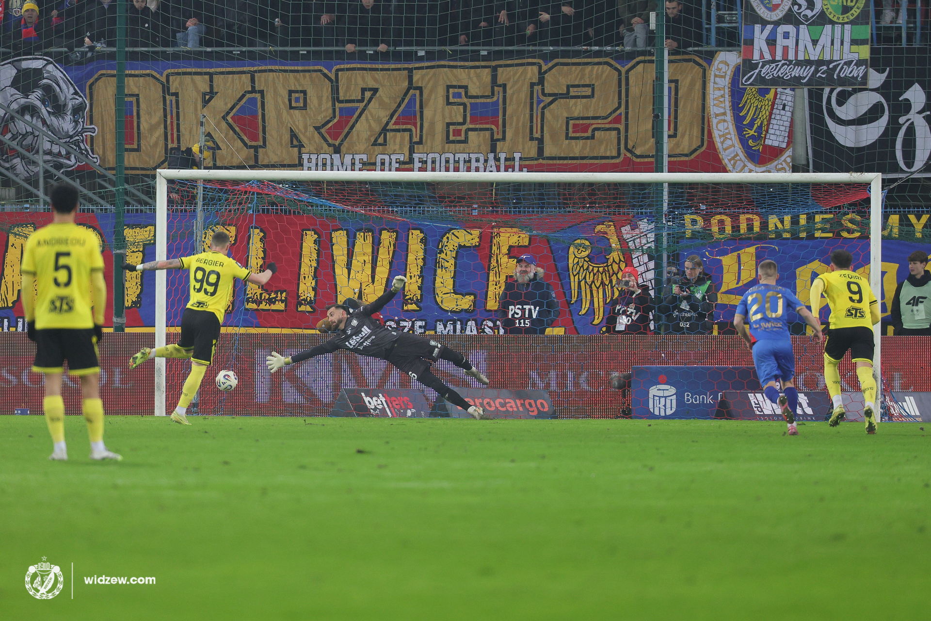 20251128_119_BRY 20251128_119_BRY