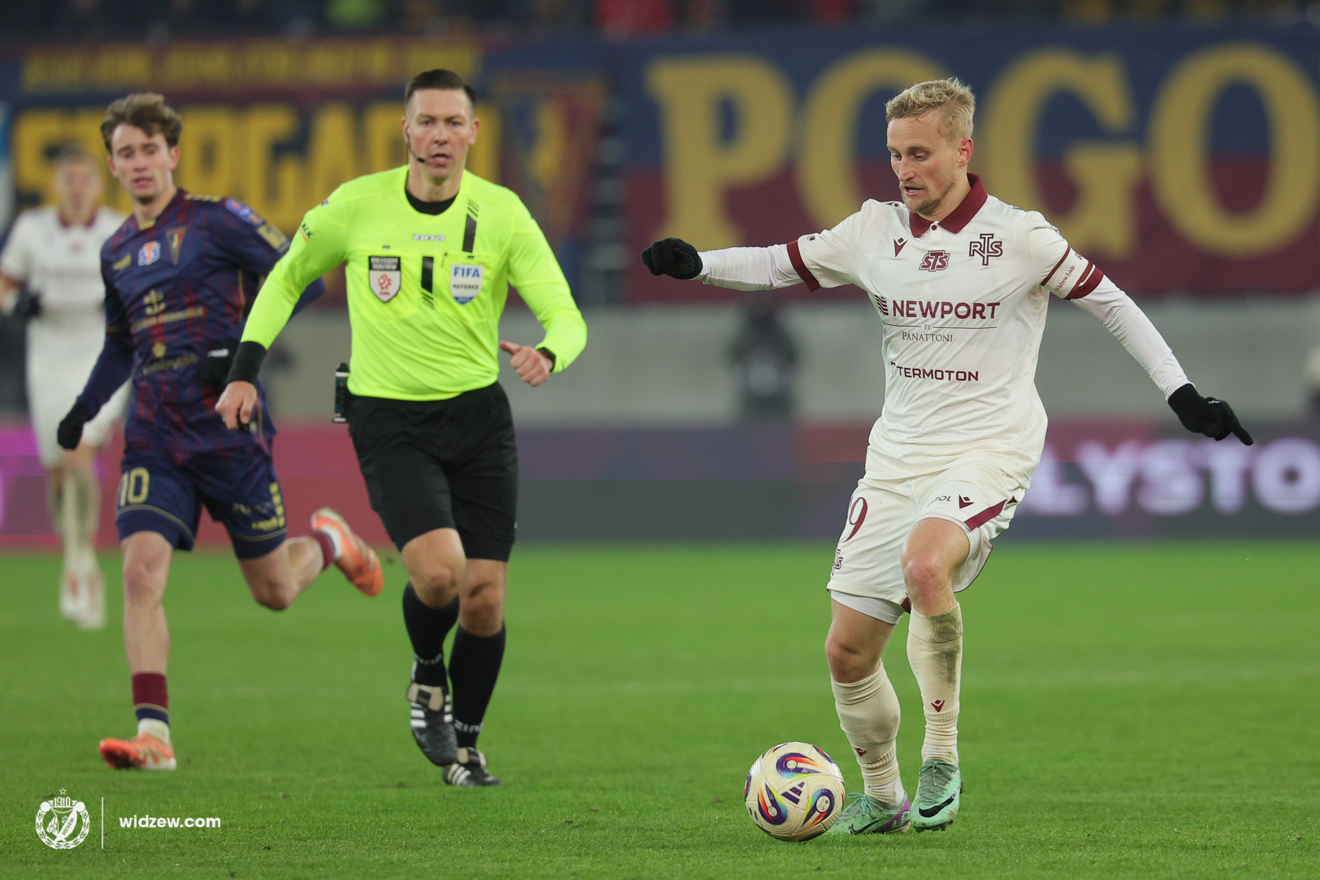 20251202_128_BRY 20251202_128_BRY